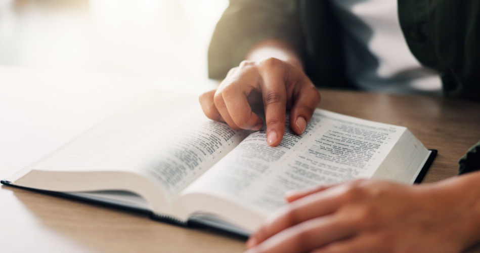 Studying a Bible
